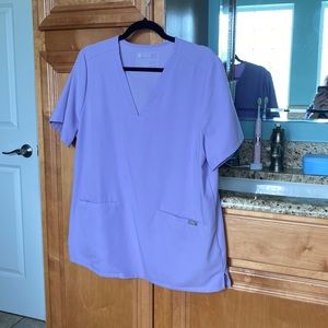 Figs Casma three pocket scrub top lavender dew
